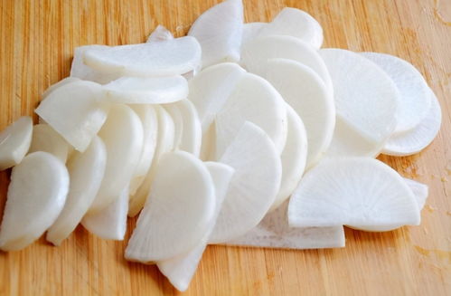 橘子皮扔掉太可惜了,冬天用水一煮,原来作用这么强,拿钱都难买