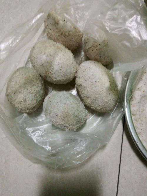 咸鸭蛋好吃,会腌的人很少,鸭蛋怎么腌制才出油,2个秘诀是关键