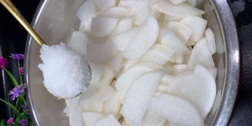 教你腌制酸辣萝卜,鲜嫩爽脆酸辣开胃,做法简单即做即食