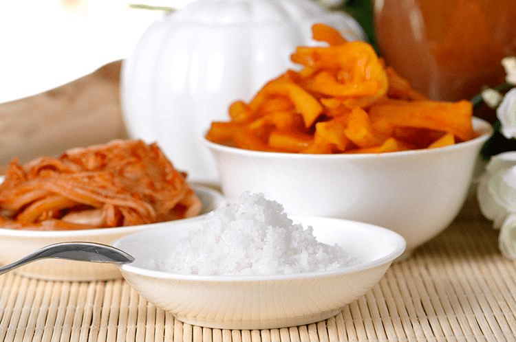 海盐、低钠岩盐、腌制盐、竹盐、高钾盐…究竟有什么不同?